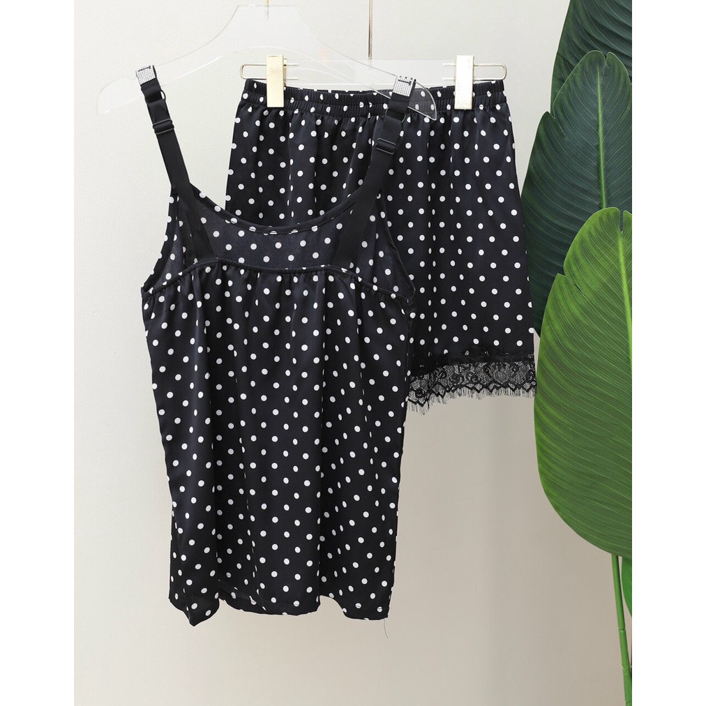 New bộ ngủ Vic 2 dây đính đá lụa cao cấp ,họa tiết thì đơn giản sang trọng . B74