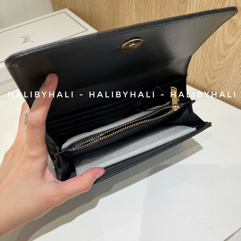 Ví Lyn dáng dài logo tròn