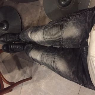 Quần jeans dáng biker siêu chất màu xám đen
