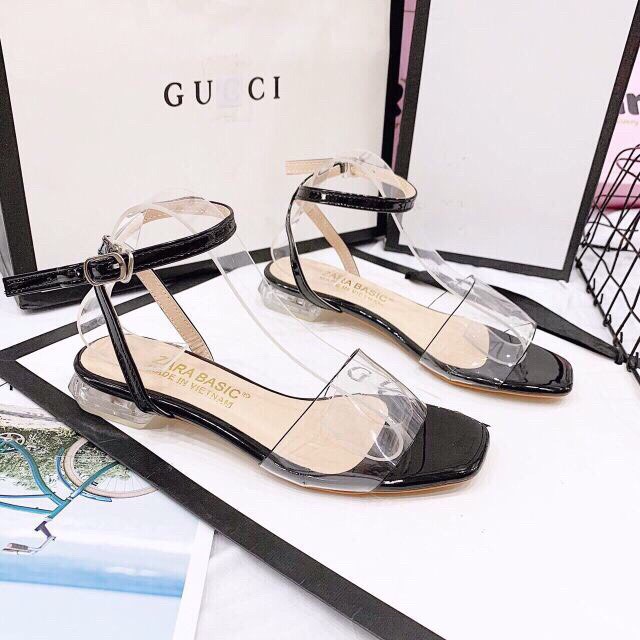 Giày sandal quay trong 2p