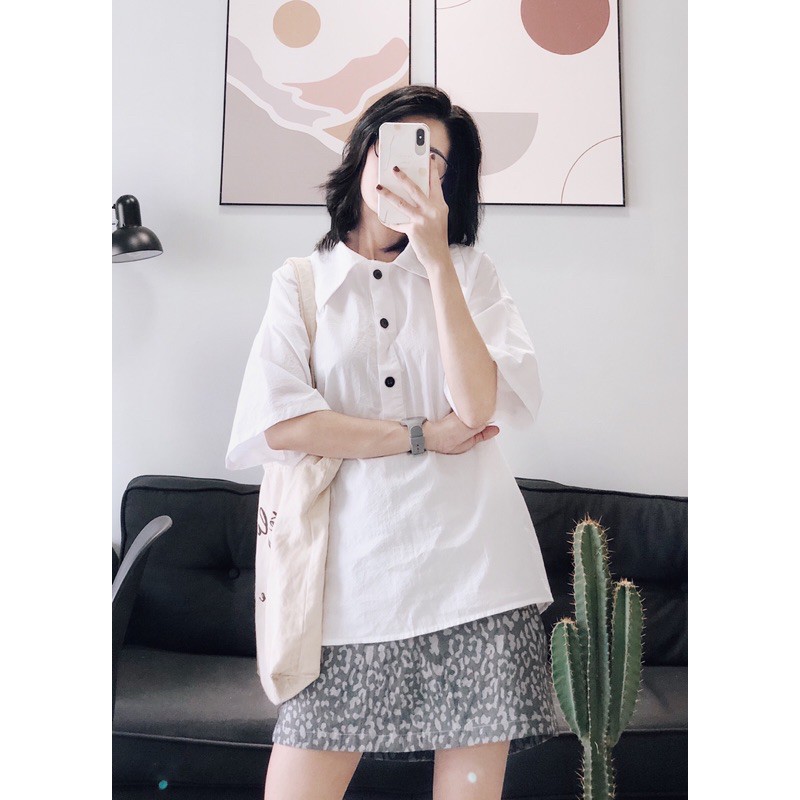 sơ mi trắng tay lỡ mổ trụ 3 nút đen