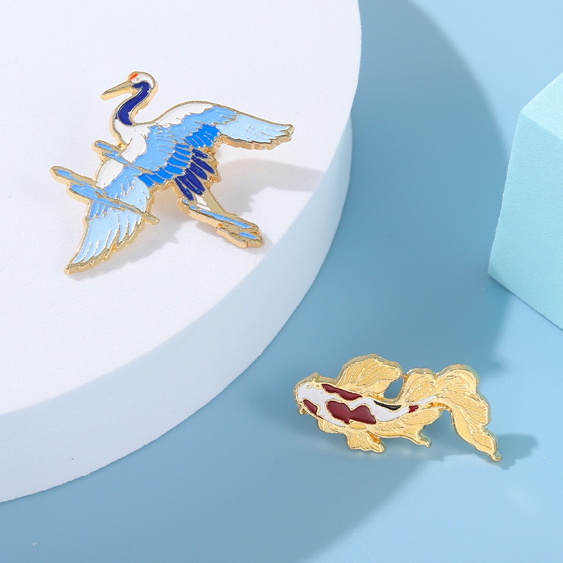 Huy hiệu cài áo QIHE JEWELRY thiết kế hình hồng hạc/ cá voi hoạt hình đáng yêu
