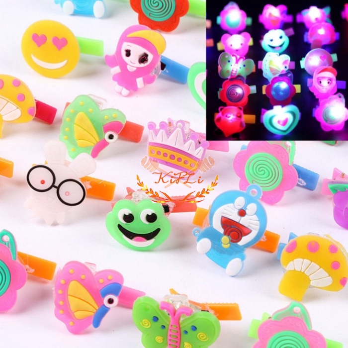 Kẹp tóc phát sáng trong bóng tối.Họa tiết hoạt hình xinh đẹp cho bé