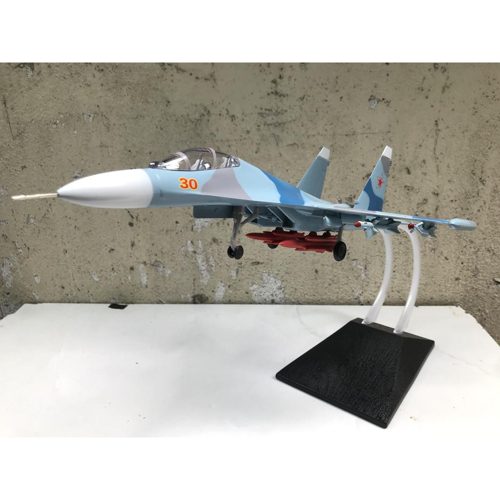 Mô hình Máy báy SU-30 1:72