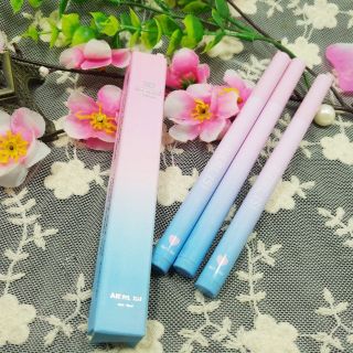 Bút vẽ mí mắt sale sốc