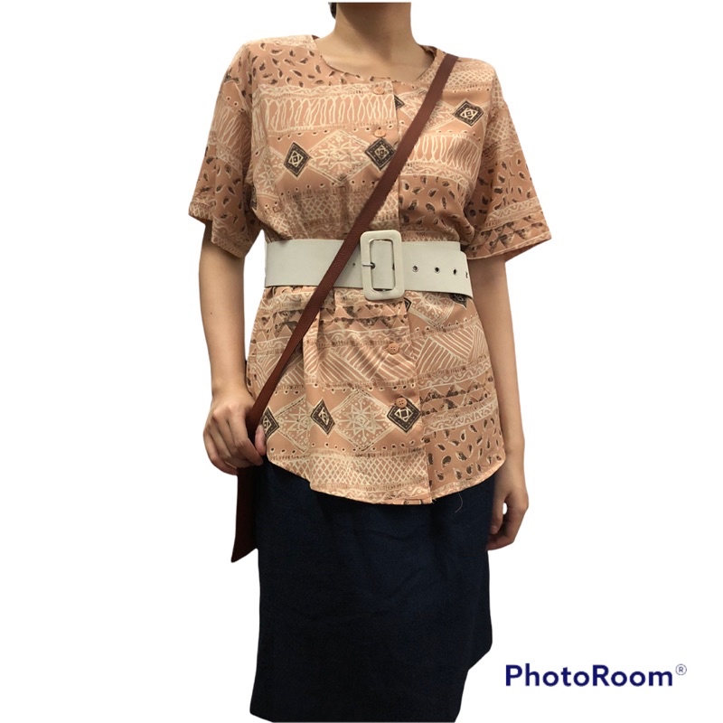 Áo hoạ tiết phong cách vintage nhật size M