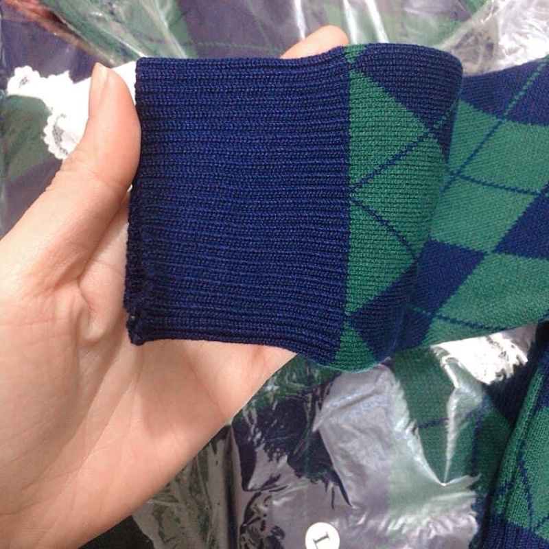 áo len nữ dáng ngắn( cổ sơ mi có thể tháo rời)