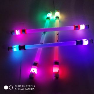 (BQ-19) Bút quay nghệ thuật đổi 7 màu led.