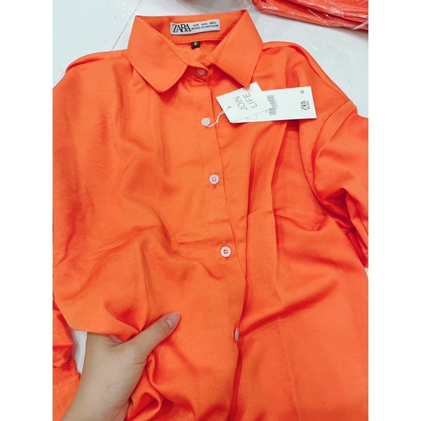 Áo sơ mi tuyết nhung cam form rộng