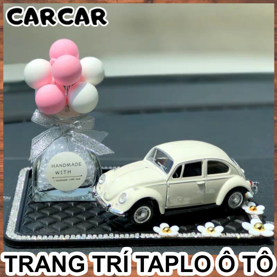 Trang trí taplo ô tô hình ô tô và trùm bóng dễ thương