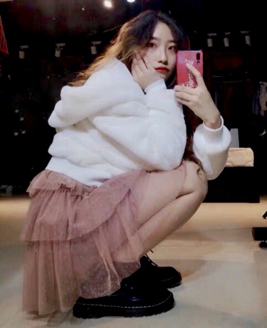 Áo lông croptop White Rabbit