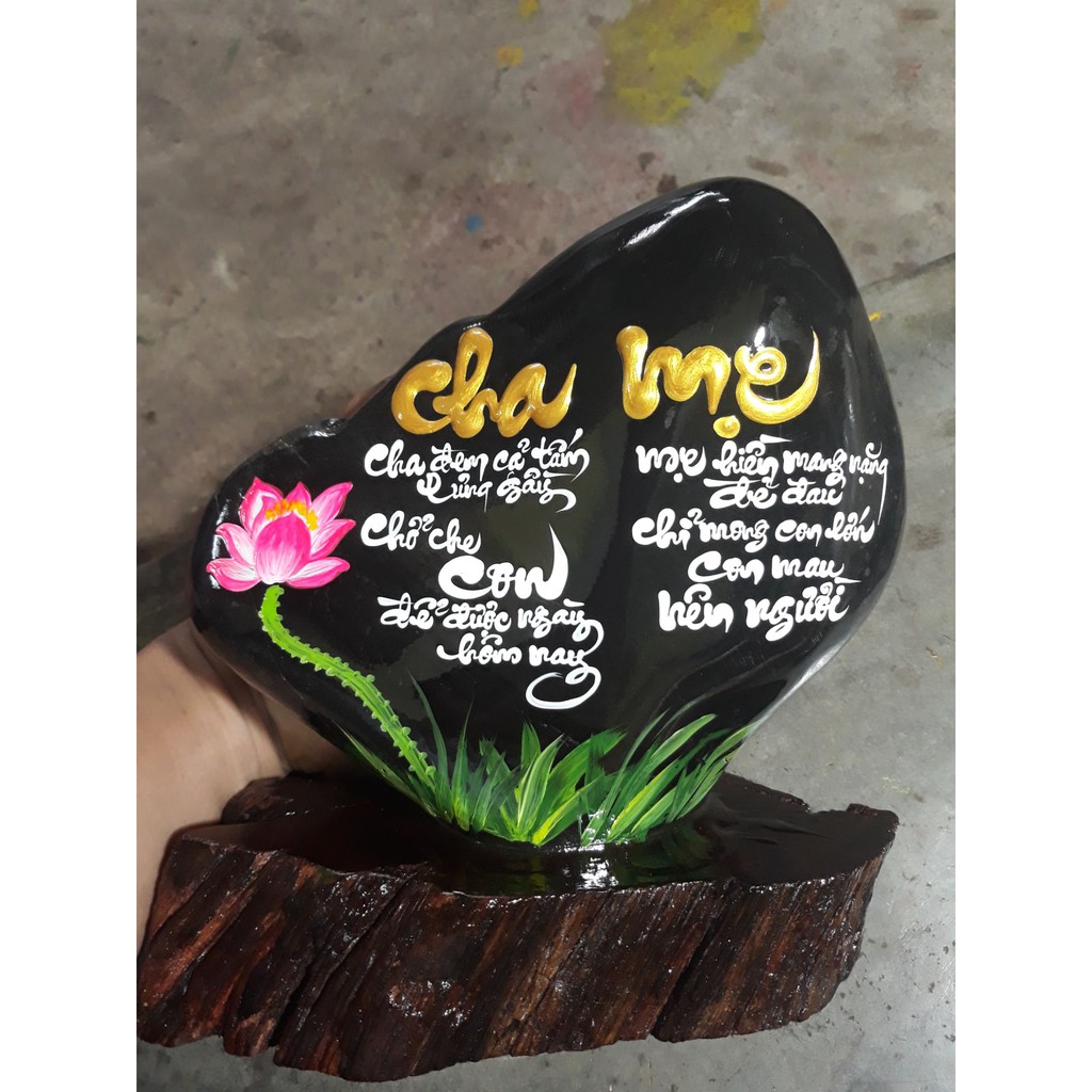 Thư Pháp trên Đá Đa Sắc tự nhiên, KL: 2kg, Cao: 20cm, Rộng: 16cm. Nhận viết chữ Thư Pháp theo yêu cầu khách hàng.