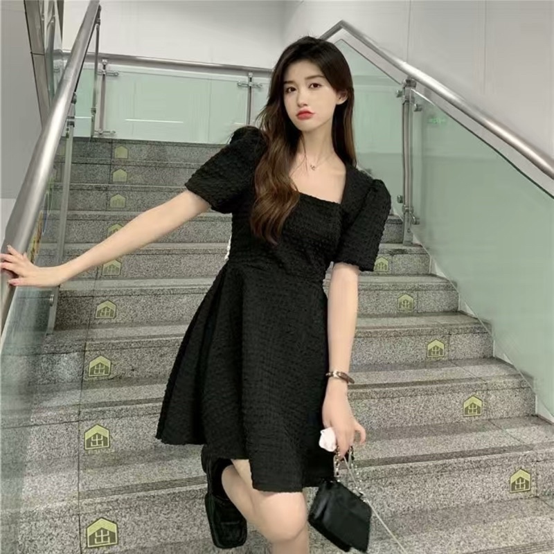 Đầm cổ vuông hở lưng cột nơ eo