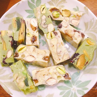 KẸO NOUGAT (Kẹo hạnh phúc) HANDMADE 200gr - 500gr