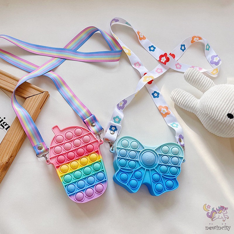 Túi đeo chéo kiểu dáng hoạt hình xinh xắn nhiều kiểu tùy chọn dành cho bé gái