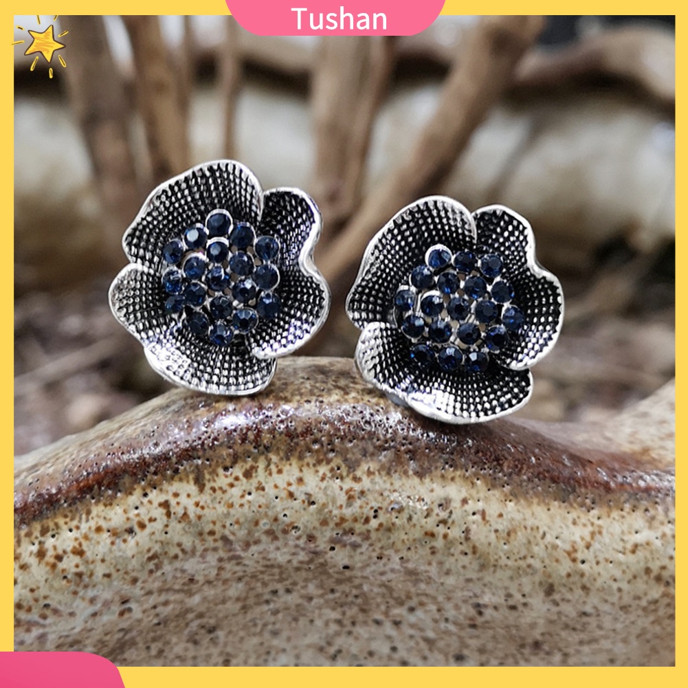 Khuyên tai hoa hồng đính đá phong cách vintage