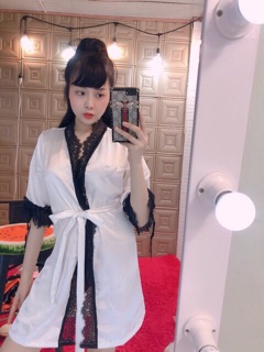 Áo choàng phi bóng phối ren