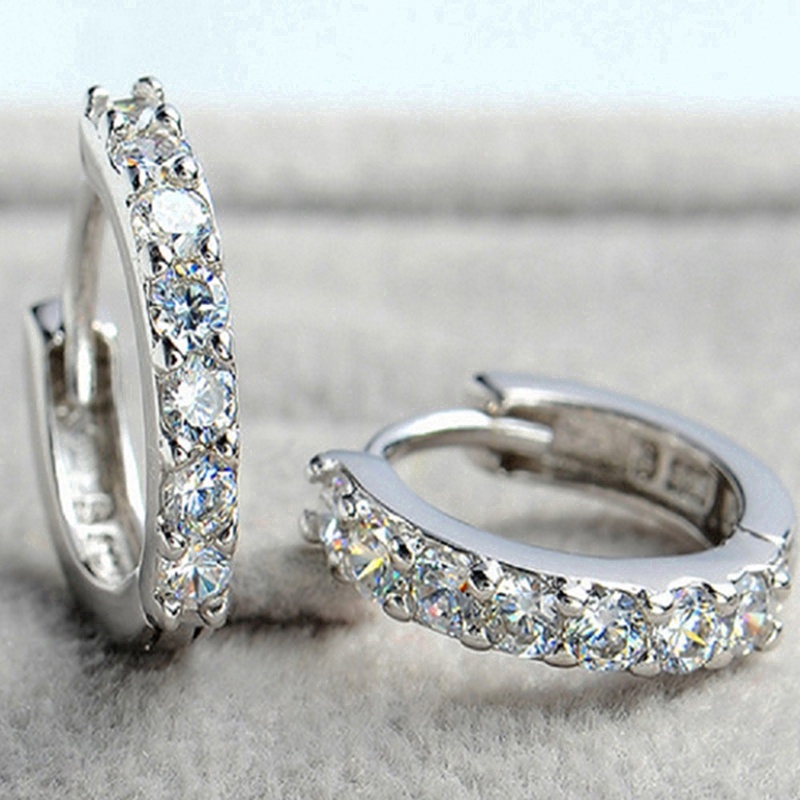 Hoa tai đính đá hình tiền xu phong cách Hàn Quốc