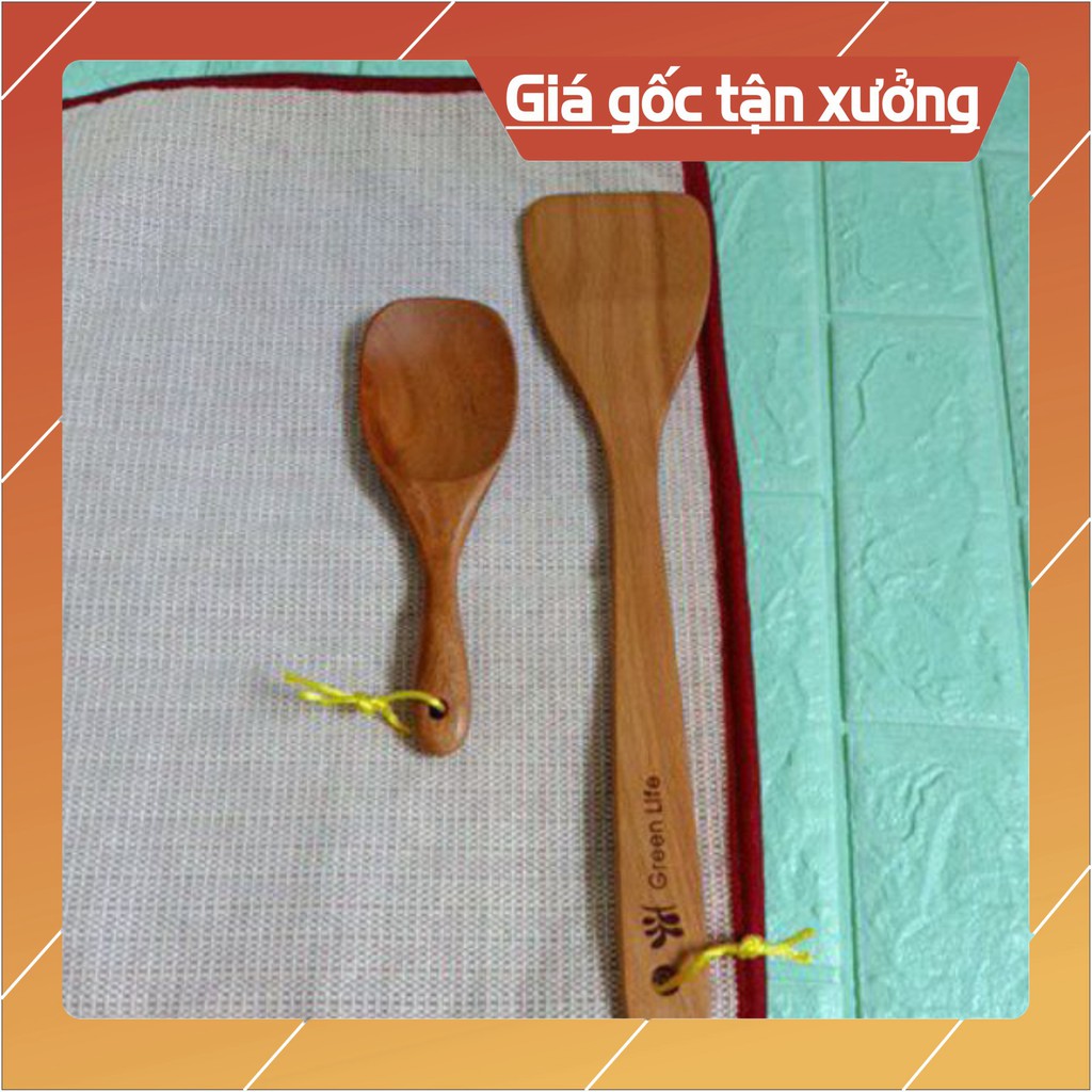 Bộ 2 món muôi + xản gỗ