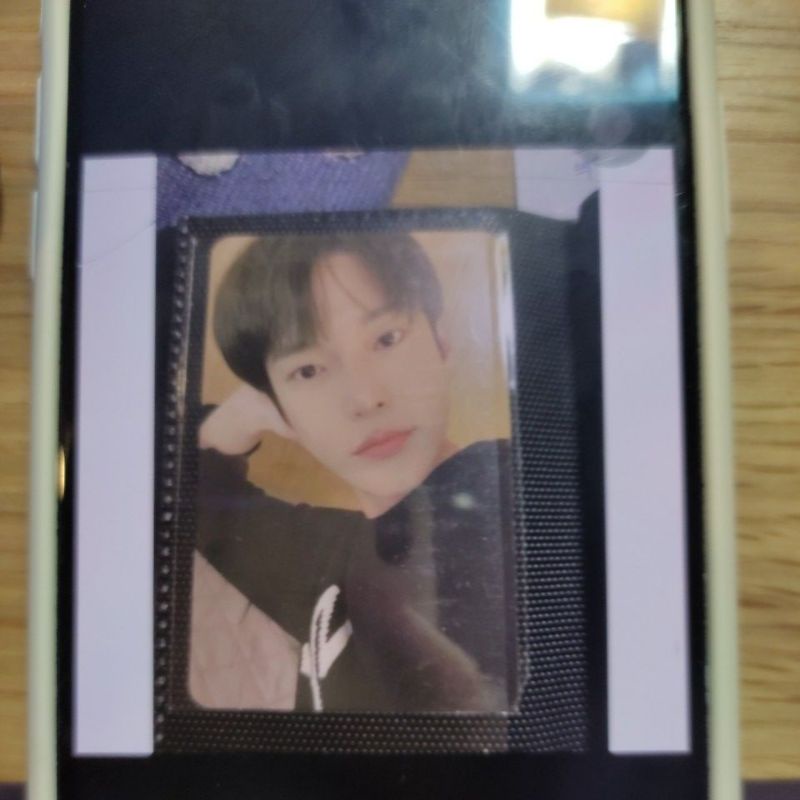 card doyoung của nguyễn thư