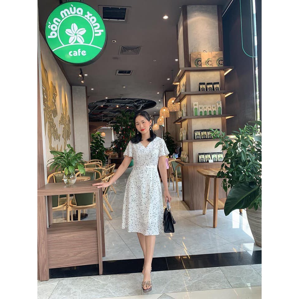 Đầm cổ V, tay cộc, xòe DS3599 Emspo (bên Phải) (Trắng, Tím than)