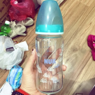 Bình nuk thuỷ tinh 240ml