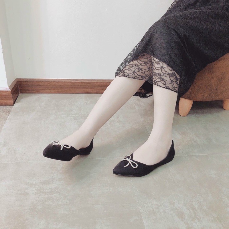 BỆT MŨI NHỌN NƠ ĐÁ