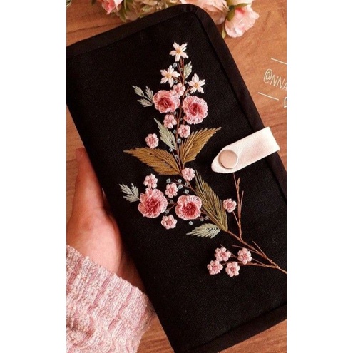 Bộ Kit nguyên liệu tự thêu handmade ví cầm tay CHÂU Âu 2 LỚP/ HOA CỎ MÙA XUÂN- Bách hóa Na na