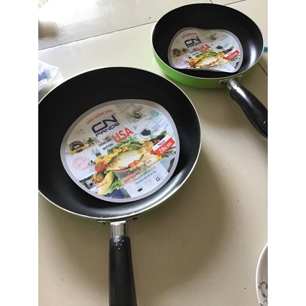 Chảo chống dính 3 lớp hợp kim nhôm, tay cầm cách nhiệt