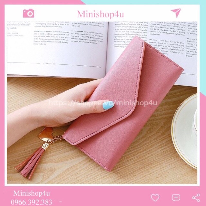 Ví kiểu hàn quốc dáng dài có dây tua rua trái tim