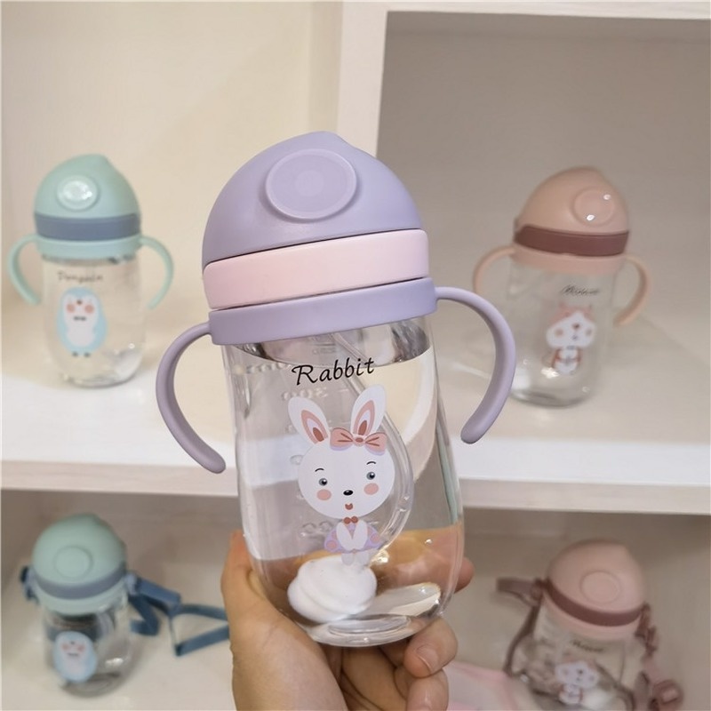 Mới Bình Uống Nước Có Tay Cầm Và Dây Nâng Tiện Dụng Cho Bé Tập Uống MY0189
