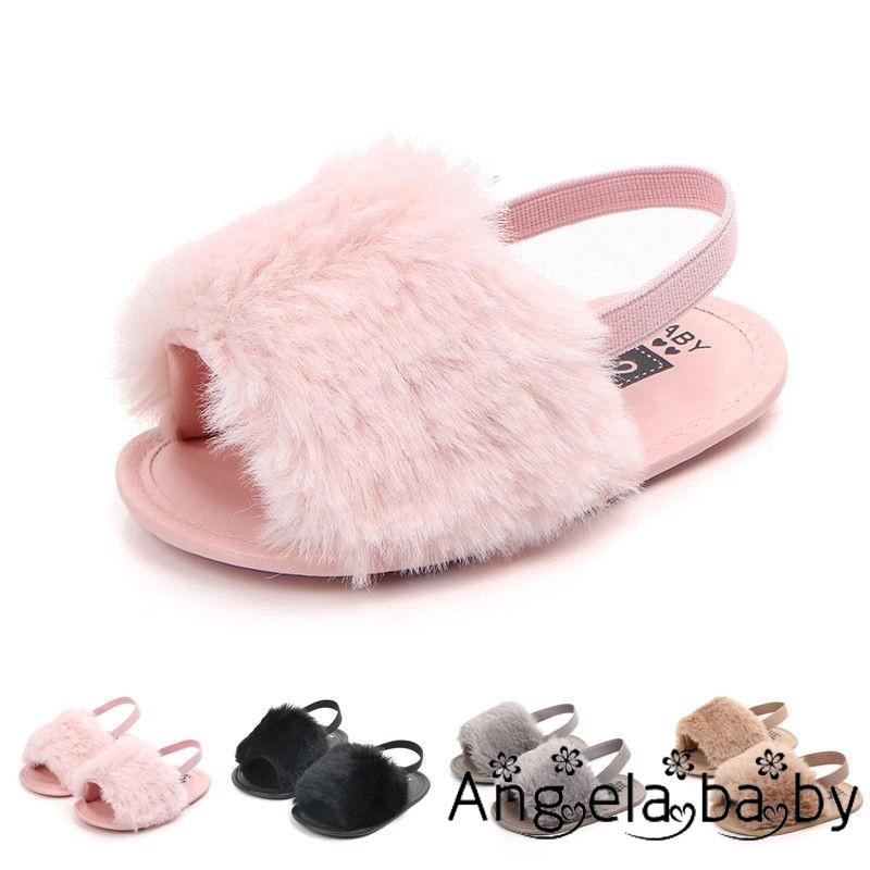 Giày sandal phối lông mềm mại cho bé gái