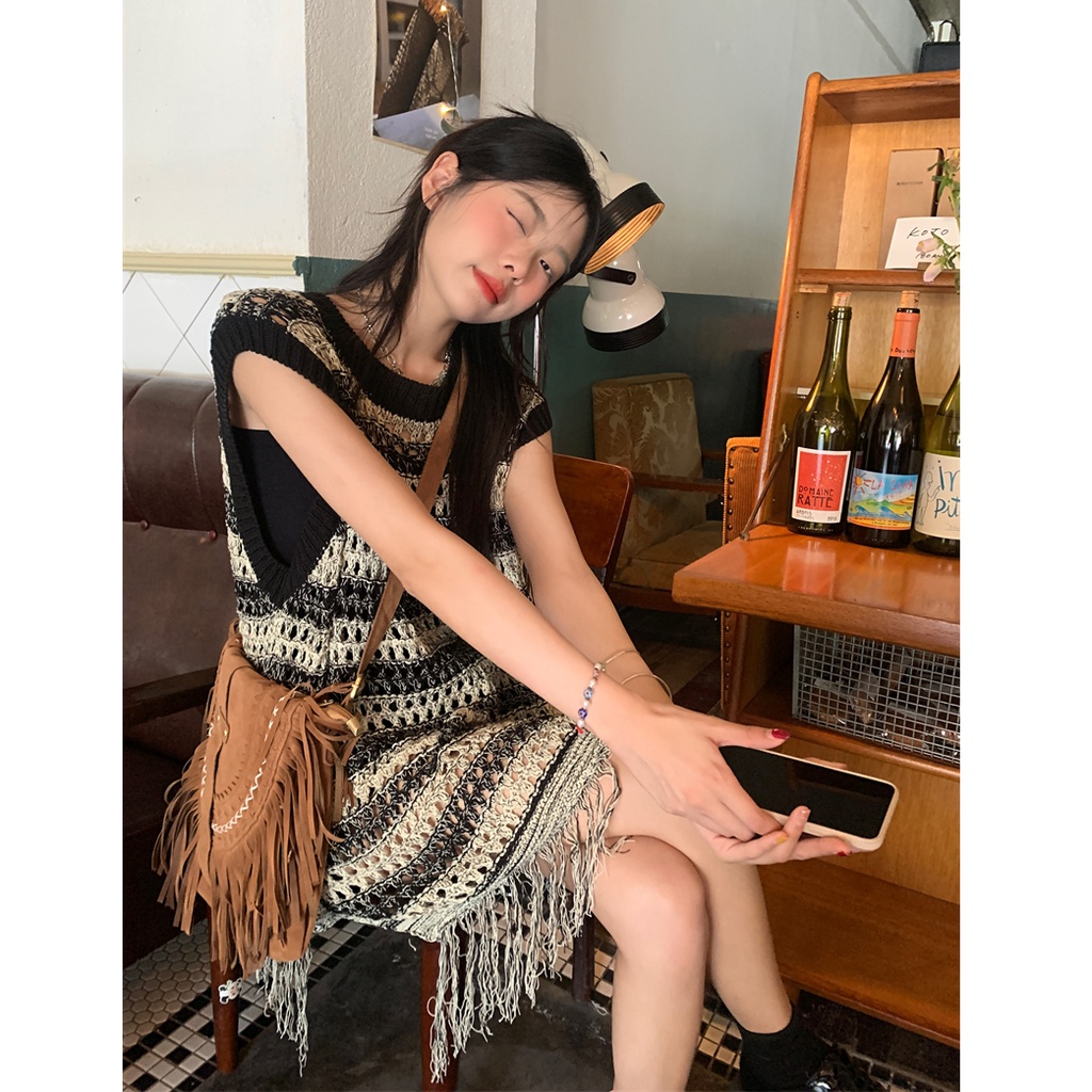 (ORDER) Váy vest dệt kim suông ngắn tua chỉ, kẻ sọc ngang màu đen style cá tính đường phố retro Hàn Quốc