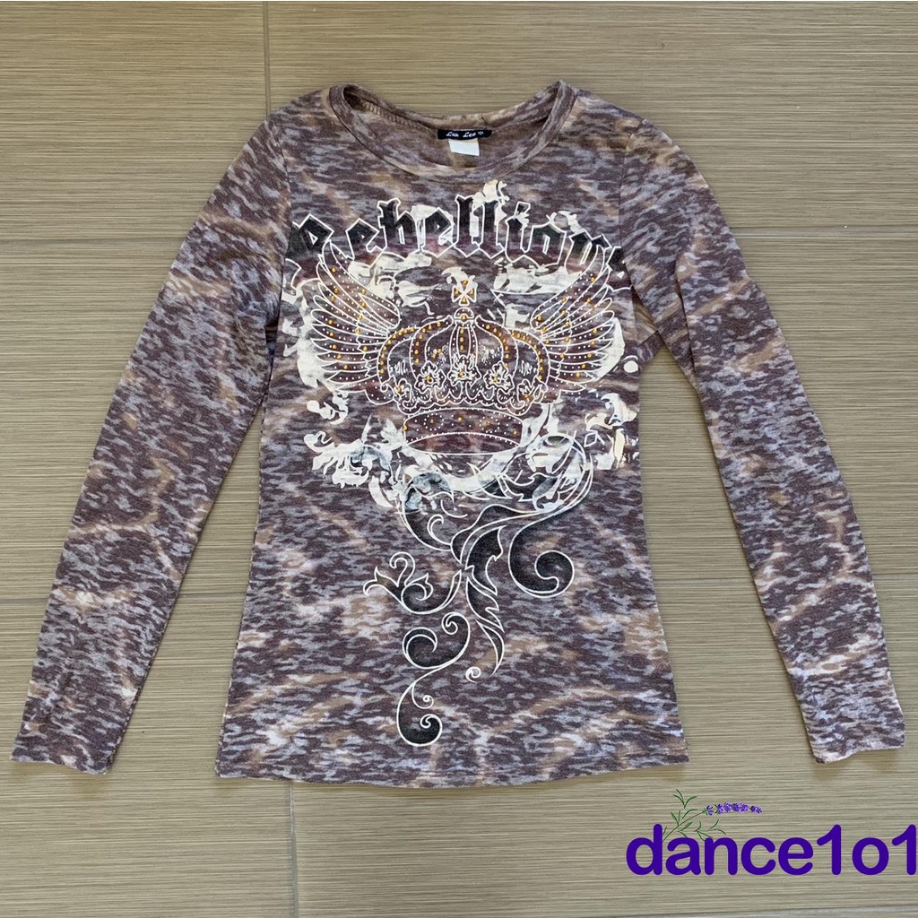 Áo thun tay dài dáng ôm nhuộm màu hình vương miện phong cách Gothic cho nữ