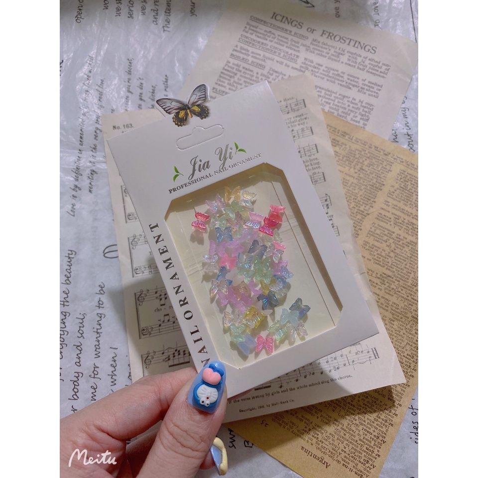 Charm bướm đính móng