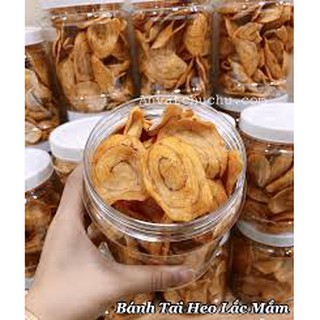 Bánh tai heo mắm ớt 1 kí 65k.