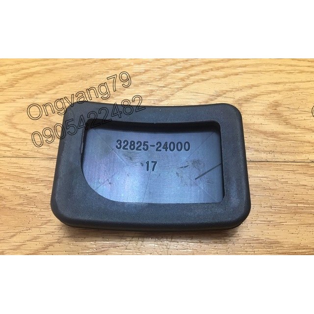 Ốp bàn đạp chân côn xe Kia - giá 1 cái -  Ms: 3282524000