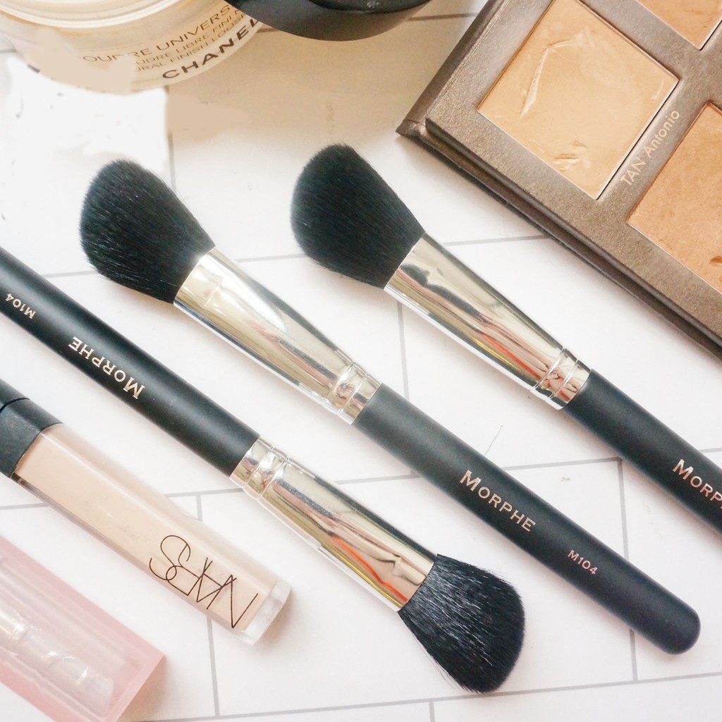 Cọ Trang Điểm Dùng Cho Tạo Khối Morphe M104