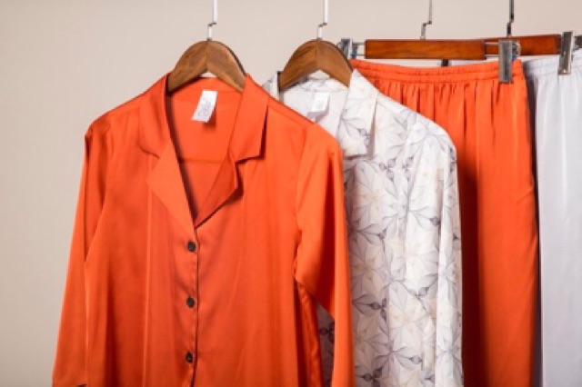 Folie Homewear đồ mặc nhà áo dài tay có ren quần dài lụa FB56.3