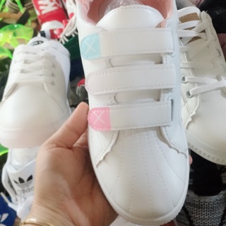 Giày thể thao nữ quai dán màu trắng cực xinh ạ