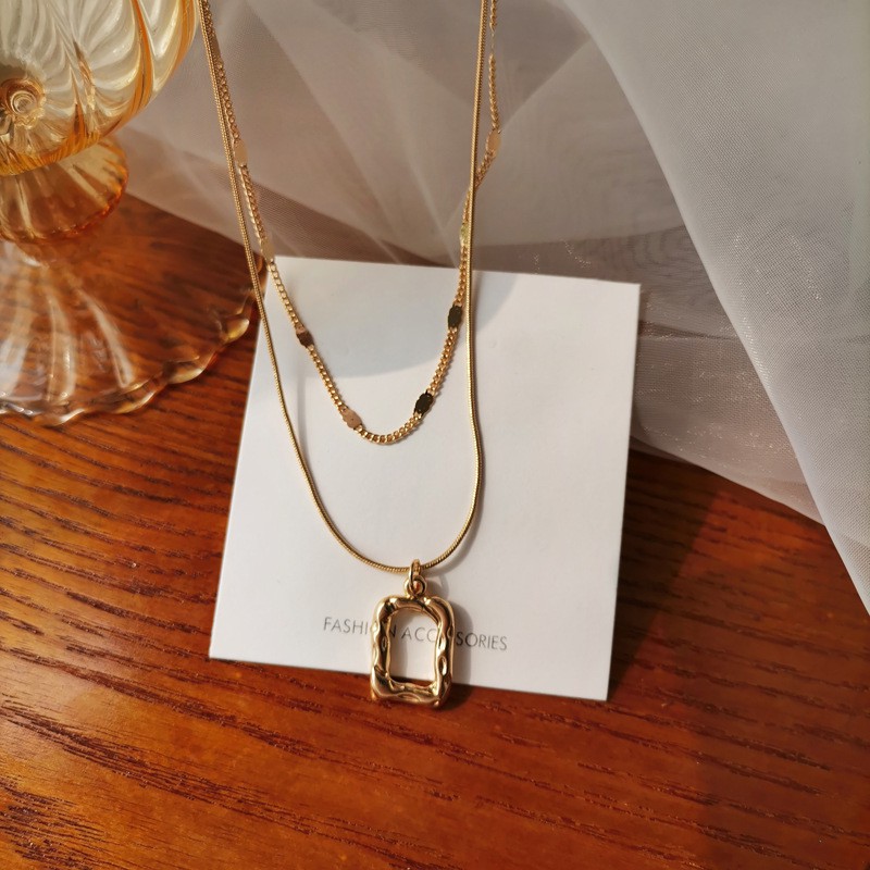 Dây chuyền hai lớp mặt hình học đơn giản