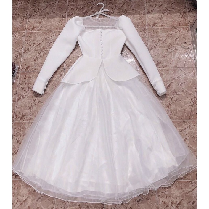Đầm váy cô dâu đi bàn phối peplum, tay dài ngắn phồng vai nhẹ form xòe, chụp ảnh cưới sang trọng