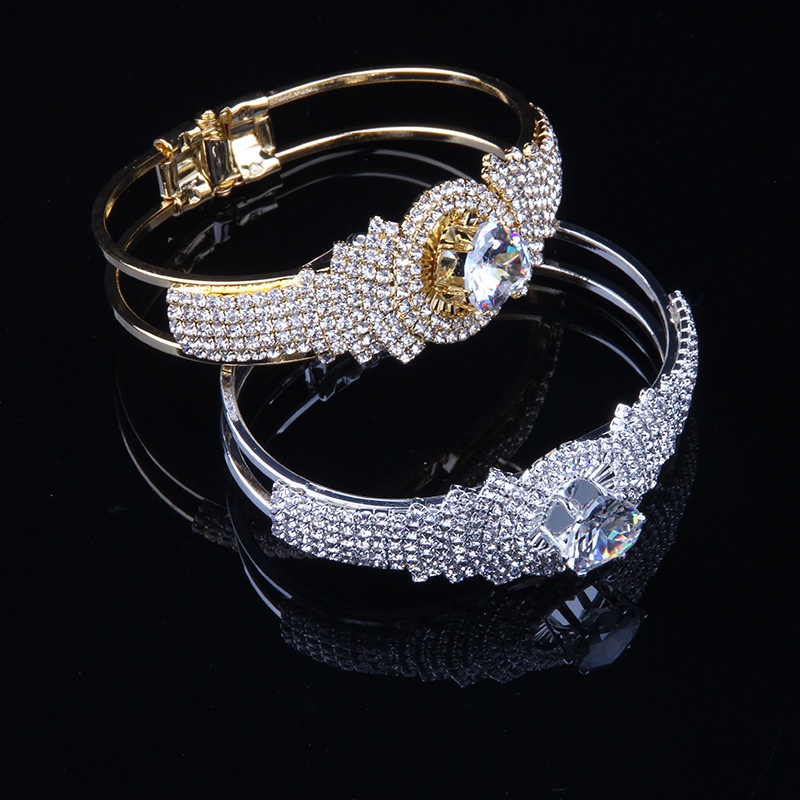 1 Vòng Tay Hở Đính Đá Zircon Toàn Bộ Bằng Thép Không Gỉ Màu Vàng / Bạc Thời Trang Hàn Quốc Cho Nữ