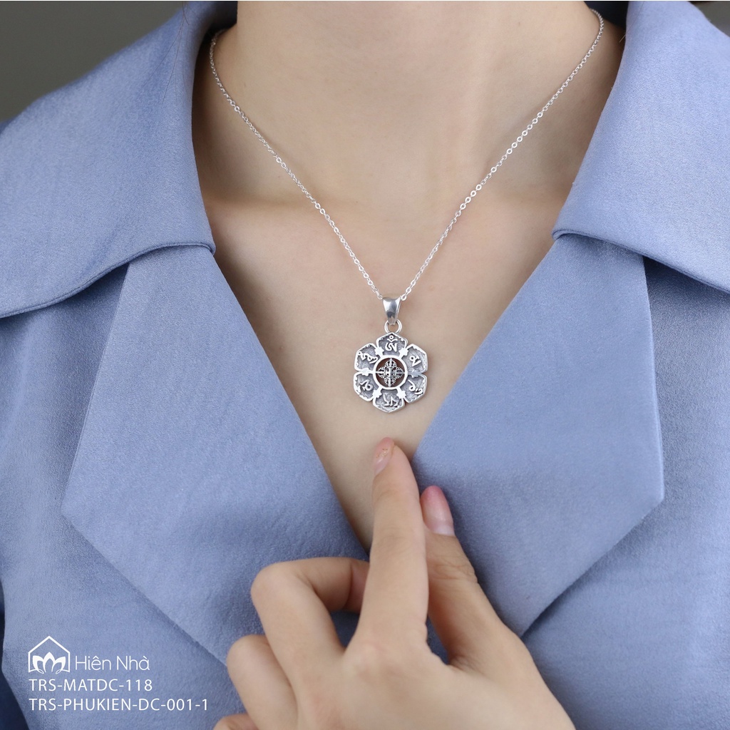 Mặt dây chuyền bạc S925 Lục tự Om mani và chày kim cang - Trang sức Phật giáo - Trong Nhà