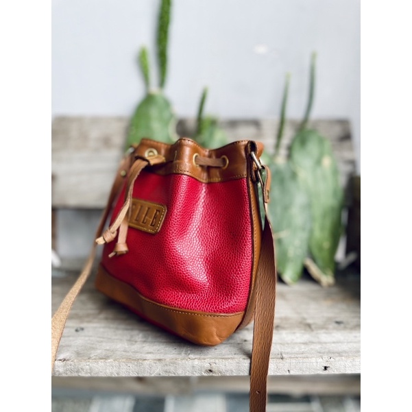 SALE Mạnh miệng túi có rạn-túi si hiệu Elle