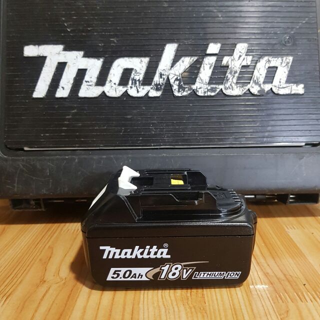 Pin MAKITA 18volt BL1850B LIKENEW 99.99% !!!