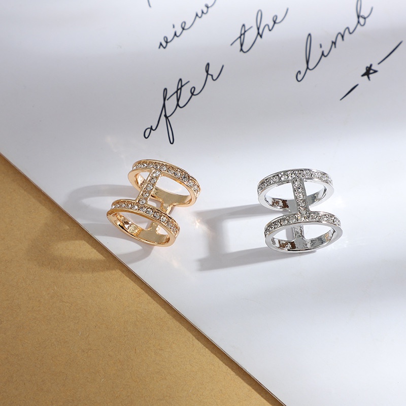 Khóa cài khăn choàng lụa in chữ sáng tạo