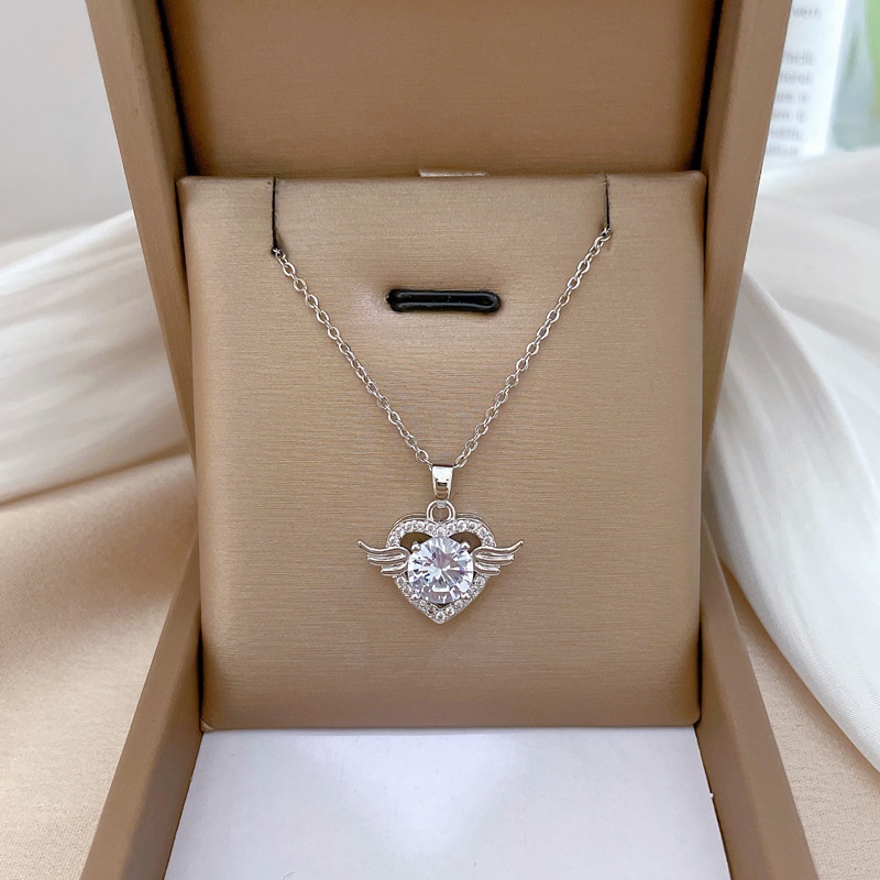 Vòng cổ Mặt Hình Đôi Cánh/ Trái Tim Đính Đá Bằng Titan Chống Nước Không Gây Dị Ứng