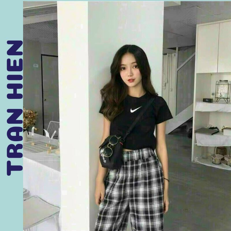 Áo croptop tay ngắn thêu logo