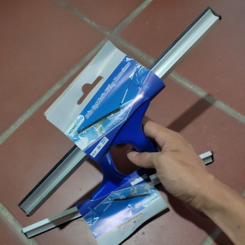 Tay gạt kính homeinno, lau kính cầm tay